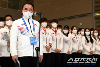 [단독]'치킨왕'윤홍근 단장이 귀국후 가장 먼저 한 일(#감동주의)[패럴림픽 G-9]