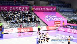 핑크빛으로 물든 계양체육관. 347일만에 옛집 찾은 흥국생명 [인천스케치]
