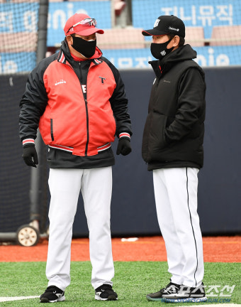 ‘타이거즈 레전드’ KT 이강철·KIA 김종국 감독...알고 보니 돈독한 선후배 사이