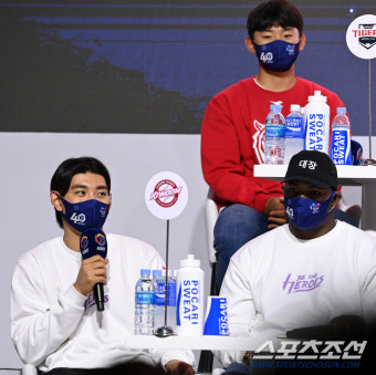 [포토] 이정후, 김도영에 전하는 응원의 한마디
