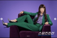 김희선 아니면 소화 가능할까? 처피뱅 헤어에 초록 바지까지…과감 패션 눈길