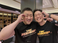 900만 돌파 범죄도시2..마동석·손석구·박지환, 요즘 대세 포즈 섭렵