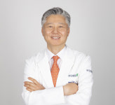 해운대부민병원장에 문 전 대통령 주치의 강대환 교수 취임