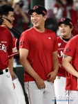 [포토] 미소짓는 김광현, 드디어 승리 추가!