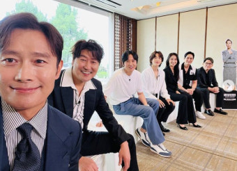 '이민정' 이병헌, 송강호→전도연·임시완 '초호화 배우 라인업' 자랑