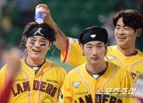 추신수 가족 앞에서 끝내기 홈런! SSG 5연승…롯데 2연패[인천 리뷰]