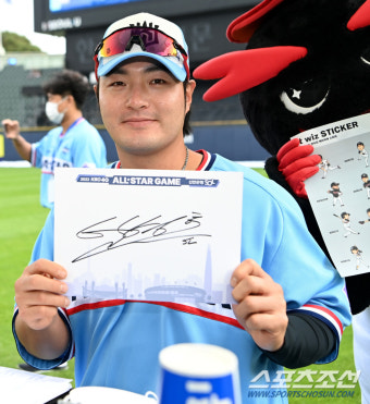 [포토] 박병호, 홈런킹의 사인