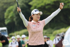 매서운 뒷심 지한솔, 막판 4연속 버디로 짜릿한 역전 우승...통산 3승째