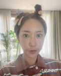 S.E.S. 슈, 머리에 도대체 무슨 일이? '돈가스 머리' 만들어준 딸 라희, 헤어디자이너 되려나…