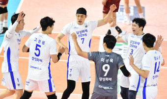 홍민기 15점, 신장호 12점 쌍포 터진 삼성화재, 국군체육부대에 3대0 셧아웃. 김상우 감독 데뷔전 승리[SC리뷰]