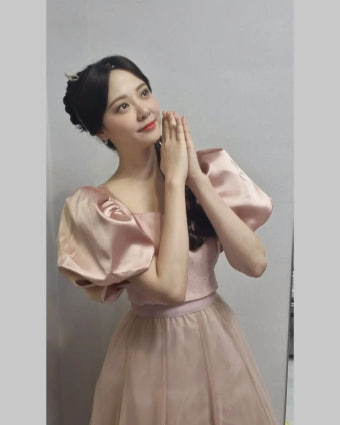 방송인 김민아, 9살 연상 미디어 관련 사업가와 열애 인정