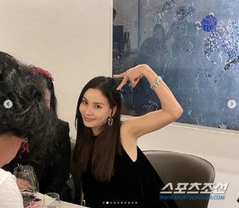 '장동건'고소영, 얼마나 좋으면 '체리피스' 포즈까지? 프린세스의 생일파티, 선물도 역시 남달라!