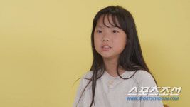 [종합]'재테크의 여왕' 현영, 딸 교육도 대박? 7세부터 주식투자하더니 11세에 영어 토론까지 '척척'
