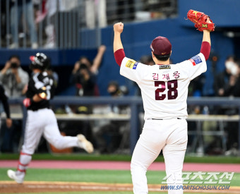 [포토] 김재웅, 3차전 승리다!
