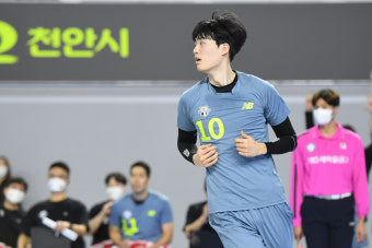 1R 지명권+1억5천↔박준혁, 우리카드-현대캐피탈 트레이드 단행[공식 발표]