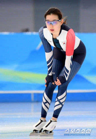 '신흥 빙속여제'김민선 월드컵 500m 또 金! 2연속 우승 쾌거!