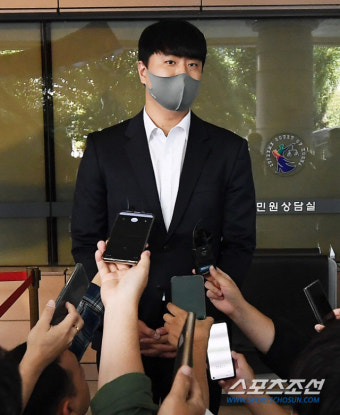 무죄 추정? 선제 대응?…'점입가경' 진실공방, 깊어진 이영하 딜레마