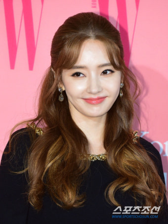 [공식] '韓바비인형' 한채영, 제이플랙스와 전속계약..이준영X한상진과 한솥밥