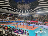 김연경 뜨면 자리 없다…대전 충무체육관, 시즌 3번째 만원사례[대전 현장]