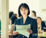 빨간풍선 서지혜, 독기 서린 모습이더니 미소 여신…대본을 끼고 사는 홍수현 등 비하인드 컷 대방출