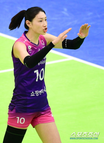 '선두 질주 중심' 김연경, 5R MVP 선정 '시즌 세번째'…허수봉, 데뷔 첫 라운드 MVP