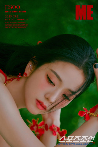 블랙핑크 지수, 첫 솔로 앨범 타이틀은 'ME'…'강렬한 레드 컬러+고혹적 아우라' 압도