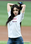 [포토] 트리플에스 김나경의 시구