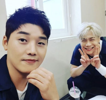권혁수·장성규, 故 아스트로 문빈 추모 
