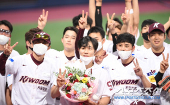 KBO 미국 개막전 사실상 무산…하지만 MLB가 서울에 온다[비하인드 스토리]