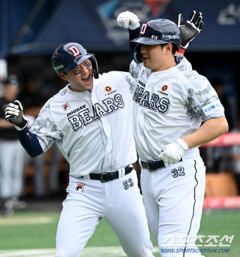 [포토] 양석환, 김재환 투런포 최고!