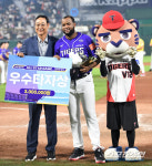 [포토] 소크라테스 올스타전 우수타자상