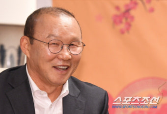 환갑 훌쩍 넘어도 인기! 박항서 감독, 인니 빅클럽 제안 거절 