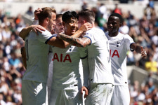 [토트넘Live]케인 4골+손흥민 77분 토트넘, 샤흐타르에 5대1 대승!  다음 상대는 FC바르셀로나