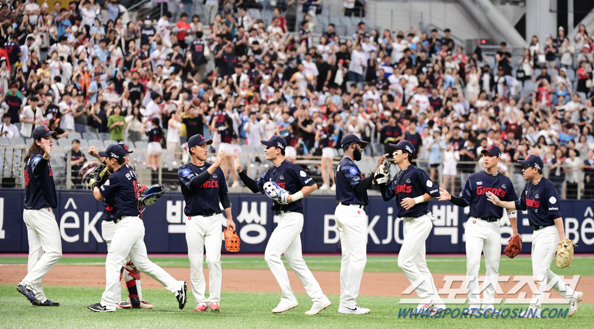 롯데, 히어로즈 꺾은 박세웅의 정교투와 강력 타선, 2연승 등극
