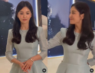 송혜교! 해외 팬들 떼창 부른 국보급 미모