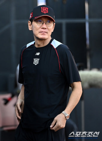[포토] 이강철 감독, 오늘 승리합니다