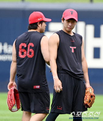 [포토] 박찬호, 다친 왼손에 낀 글러브