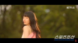 국민 첫사랑 수지 손에 담배가? 이두나! 티저 공개에 대박 조짐