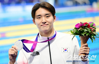 [포토] 김우민 '남자 자유형 1500m 은메달'