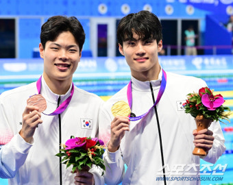 [포토] 남자 자유형 200m 황선우 금메달-이호준 은메달