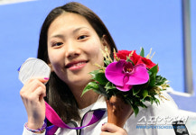 [포토] 여자 평영 200m 권세현 '은메달 자랑'