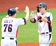 대만에 뺨맞고 태국에 화풀이…'최지훈+윤동희+김주원 홈런→강백호 첫 안타' 17대0, 5회 콜드승 [항저우리뷰]