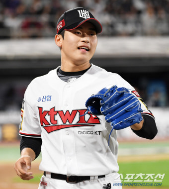 [포토] 박영현 '실점 위기 막았다'
