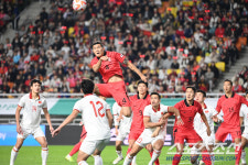 [포토] 김민재, 헤더 선제골의 순간