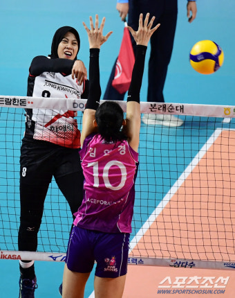 메가-지아 VS 김연경-옐레나…정관장, 쌍포 싸움 압도했다 '흥국생명 첫 패' [인천 리뷰]
