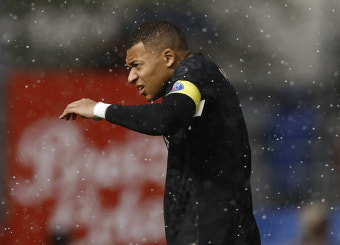'2경기 연속 공격포인트' 이강인 리그1 첫 도움→음바페 골 폭발 PSG 상승세 지속, 브레스투전 전반전 2-1 리드