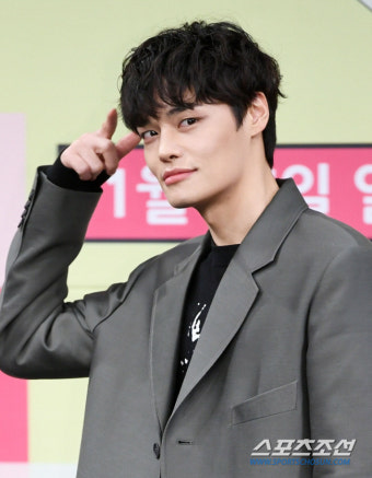 정혁 