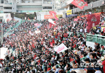 티켓 없어서 난리인 한국시리즈, 중계 시청률도 대박났다…2차전 전국 7% 넘겨
