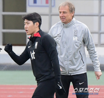 [포토] 이강인 의욕 충만, 클린스만 감독 흡족