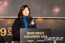 프로의 메카수원시 대한민국 스포츠산업대상 영예...착한 골프장서원밸리X관중1위전북현대X스포츠메카김천시 문체부장관상